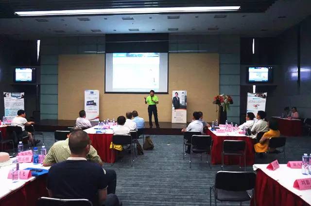 新闻：互联网时代企业管理咨询行业技术升级研讨会在郑州顺利召开
